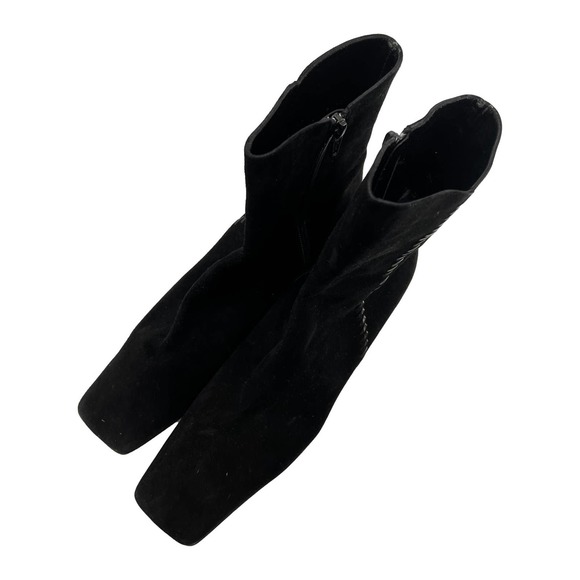 St. John Black Suede Ankle Bootie Size 10.5 Made in Italy EUC - Picture 3 of 13